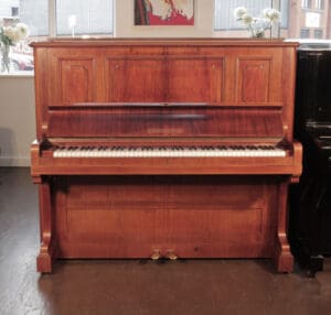 Bechstein Klavier im Hochformat