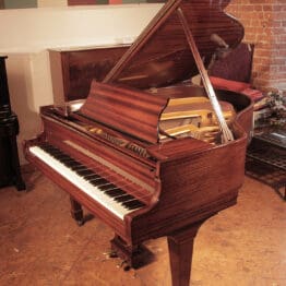 Wiederaufbereitetes Steinway Modell S Babyflügel
