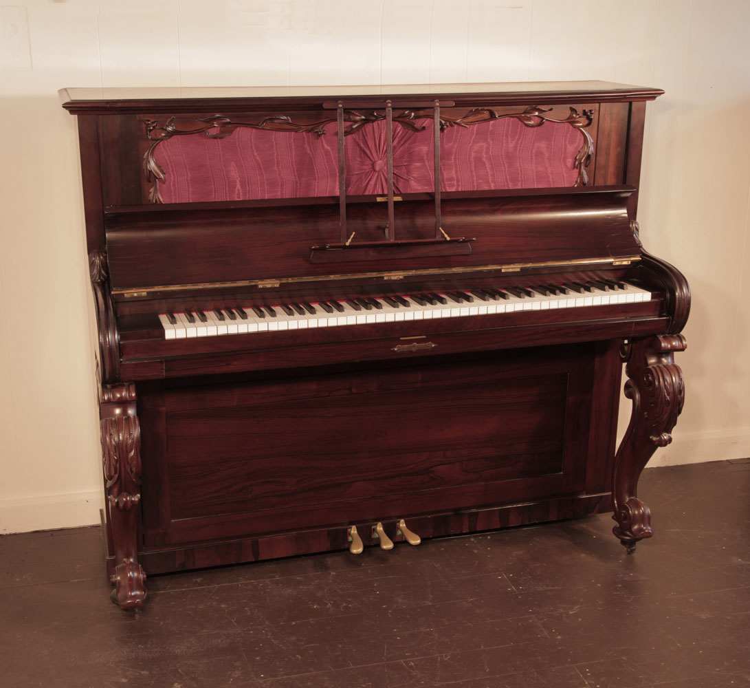 Viktorianisches Klavier – Palisander mit Seidenfront und geschnitzten Volutenbeinen
